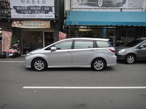 2011年 Toyota Wish 增加感應式遙控晶片鑰匙 