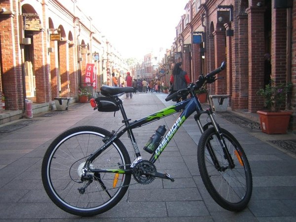 15柰行機車.JPG