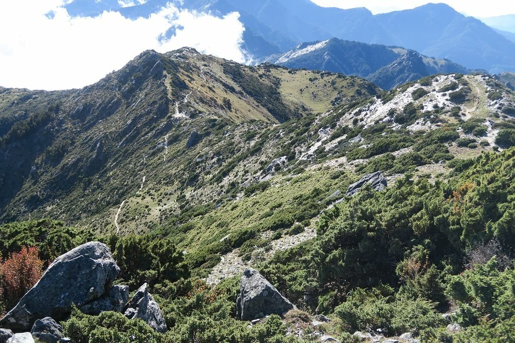 高雄台東--百岳八秀之一向陽山