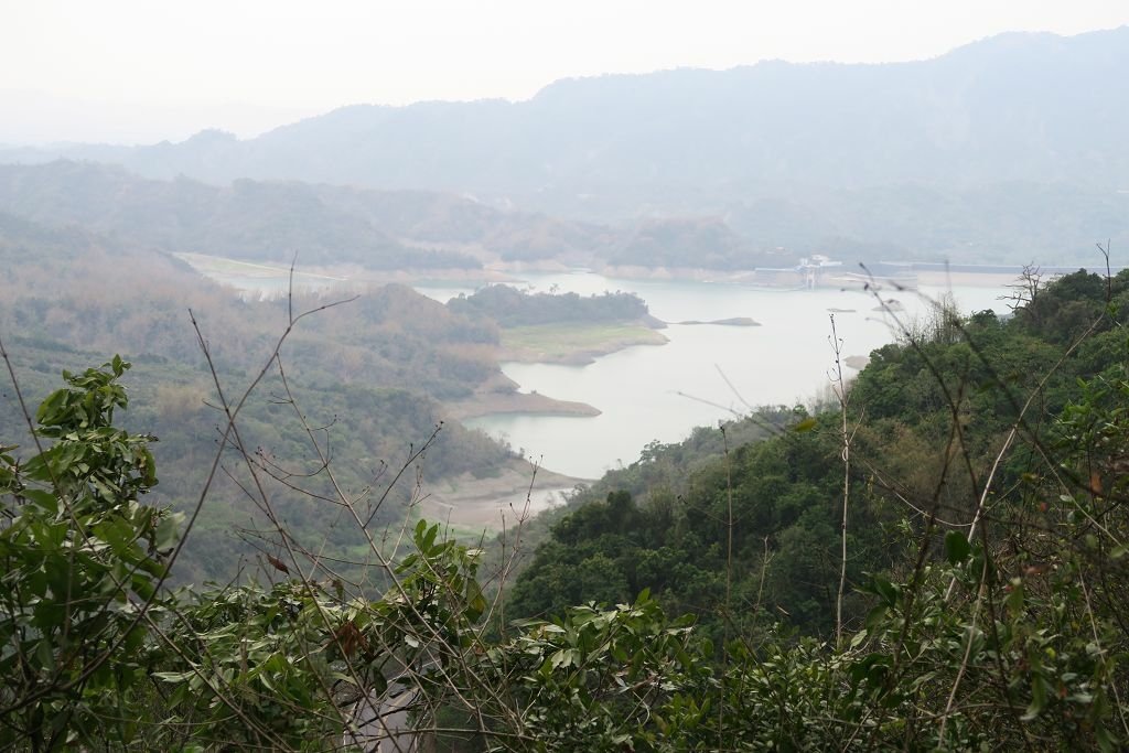 高雄台南--甲仙南化  可以俯瞰南化水庫的六義山