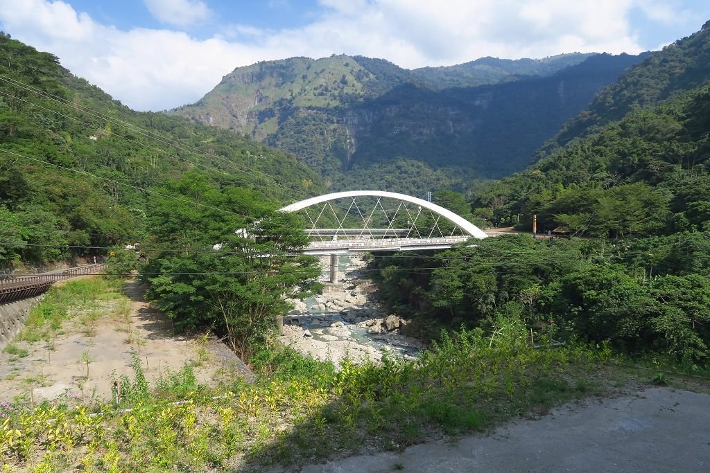 嘉縣--阿里山 達娜伊谷山之美餐廳、福美吊橋