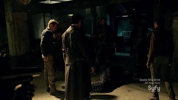 Dominion.S02E05.HDTV.x264-KILLERS.mkv_20150808_173438.034.jpg