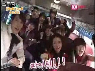 071005 Mnet 校园突袭(With 超新星).flv_20120324_161043.546