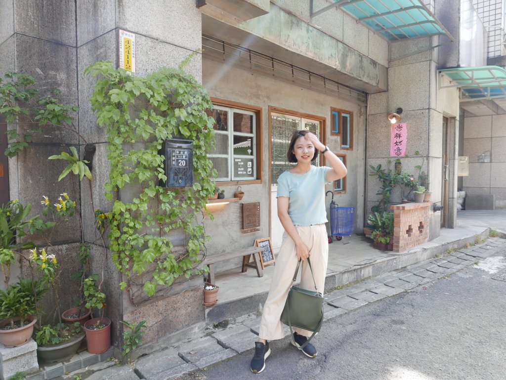 淡水巷弄咖啡廳 空兩格20.JPG