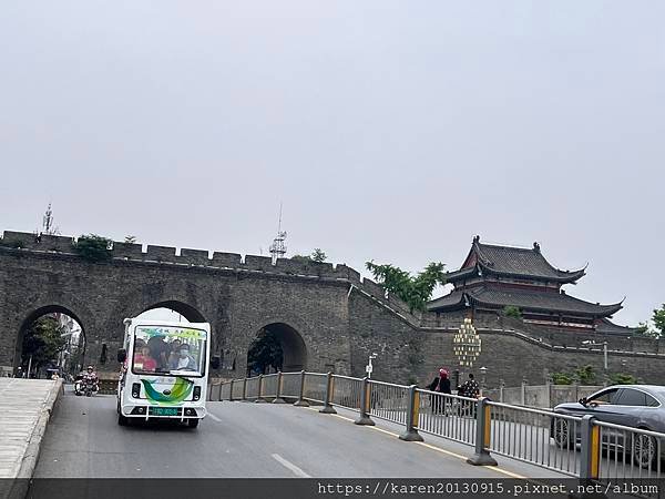 荊州古城-三國文化誔生和繁衍的歷史勝地，也是中國最完整的城牆