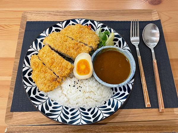 台北食記｜大安美食｜農粹CP值超高的咖哩飯 漫拾泡芙也必點