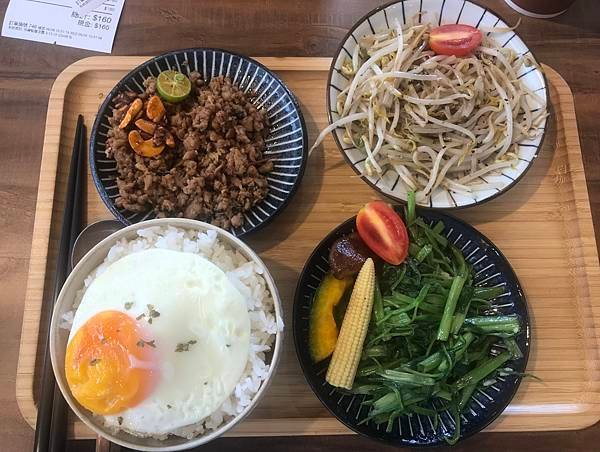 【與塹相逢】桃司廚丨清大附近溫馨早午餐！商業午餐豪豪吃