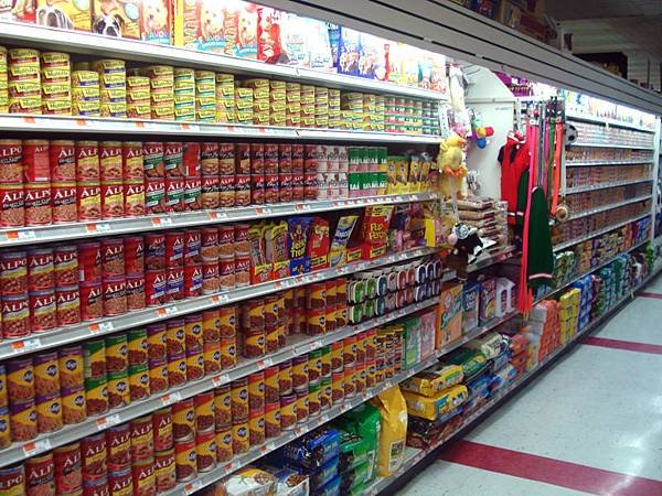 800px-Pet_Food_Aisle