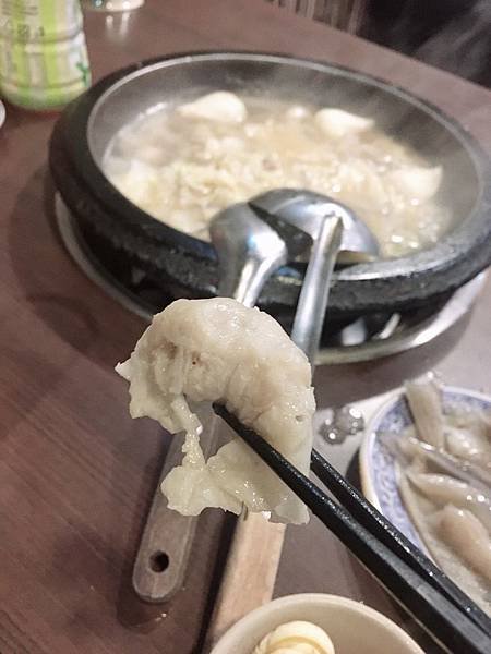 【基隆美食/中正區】義美石頭火鍋-基隆老字號石頭火鍋店,用餐