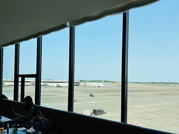 【東京交通】星宇航空初體驗-去經濟艙回商務艙,看到清楚的富士