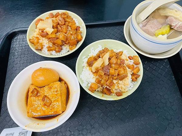 【新北美食/三重區】今大滷肉飯-肥肉系滷肉飯,皮嫩鹹香不油膩