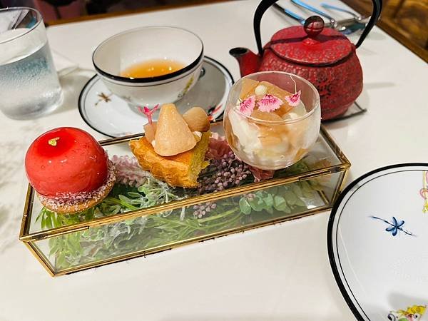 【東京美食/新宿】SALON BAKE &amp; TEA-裙擺搖搖