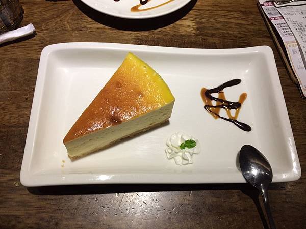 20170617-朱珮生日之食物照比人多_170619_0016.jpg