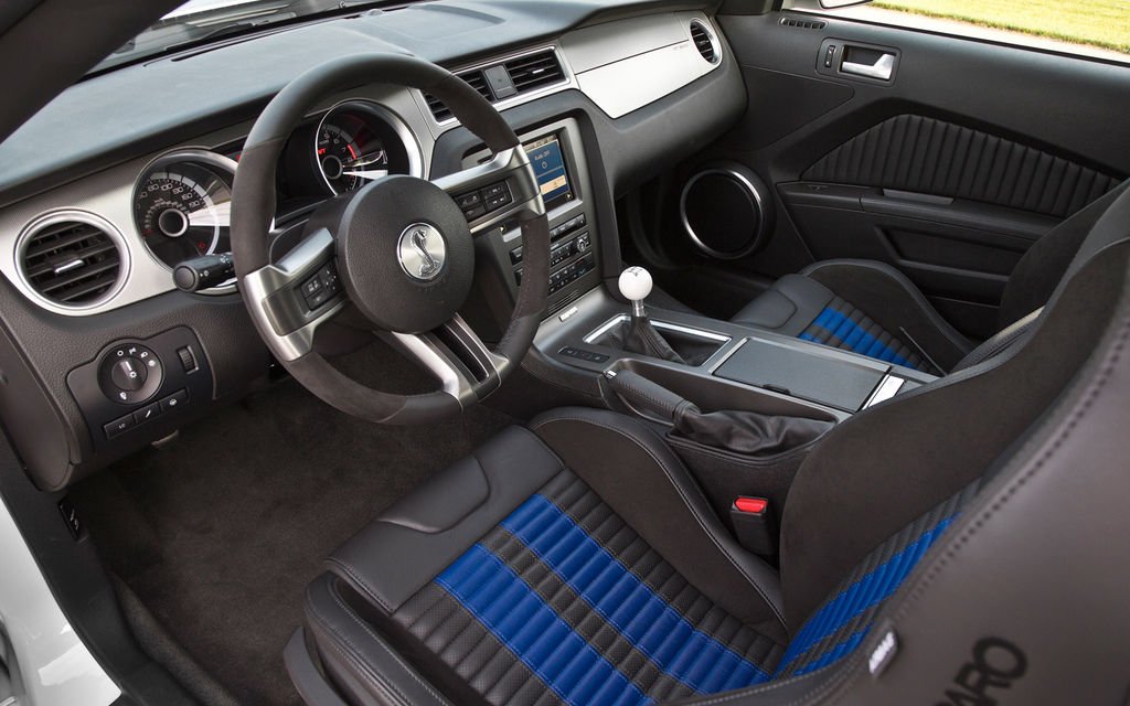 ford-shelby-gt500-interior