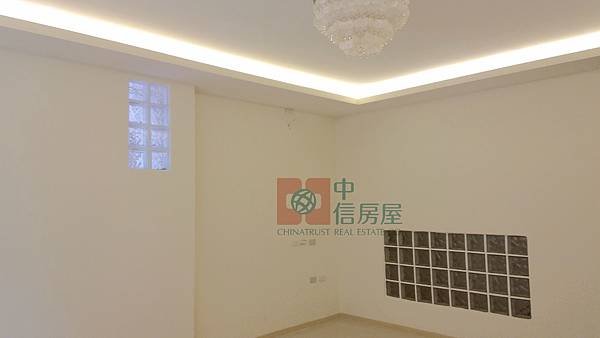 竹東下公館黃金透店 官3.jpg