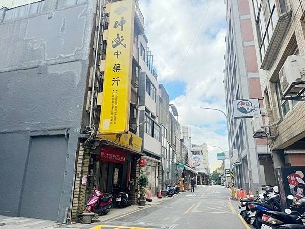 LINE_ALBUM_2880專任【城隍廟商圈】燙金收租一樓店面_241218_3.jpg