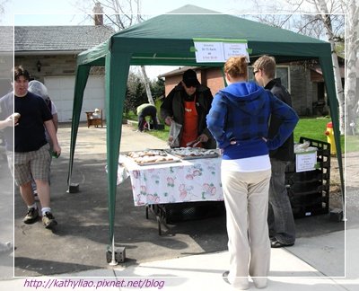 garage sale 6.JPG