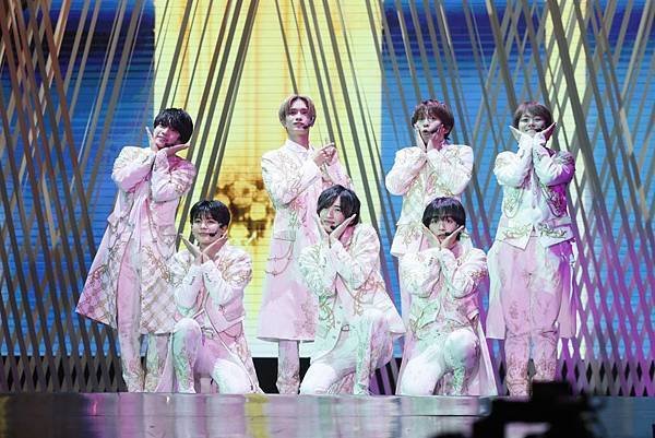 なにわ男子LIVE TOUR 2024＋2025 ʻ+Alp