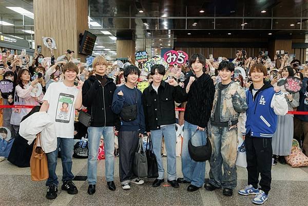 なにわ男子LIVE TOUR 2024＋2025 ʻ+Alp