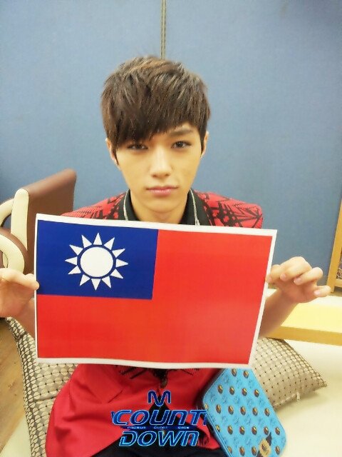 L and the flag.jpg