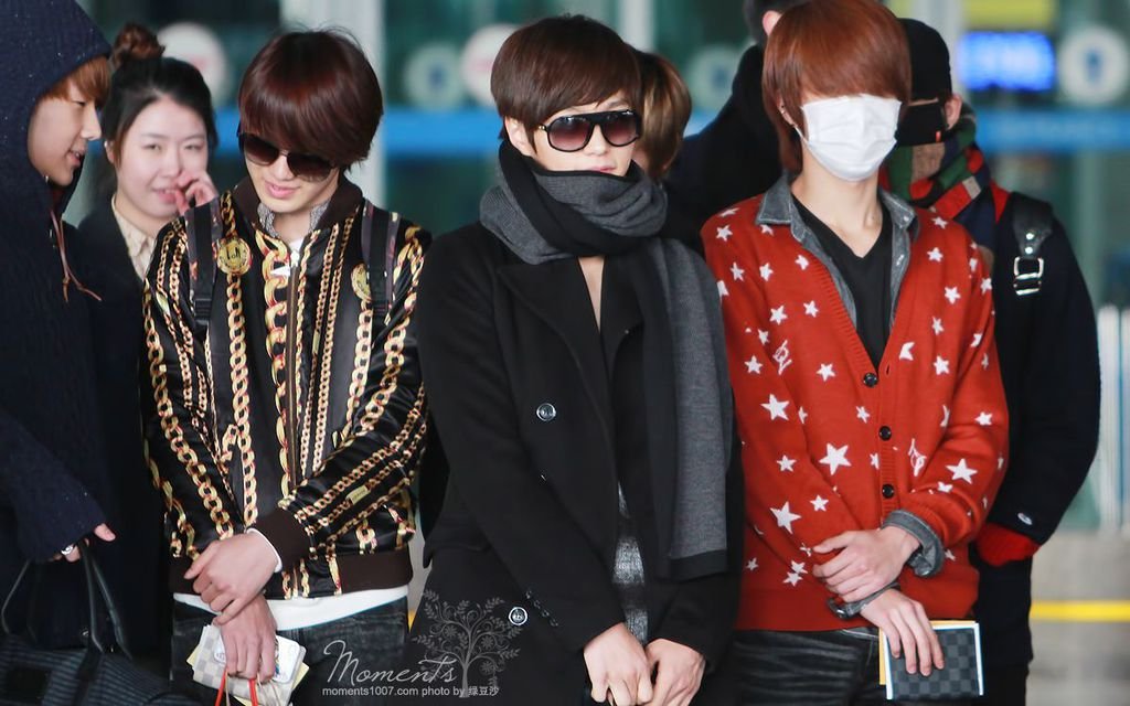 INFINITE IN AIRPORT.jpg