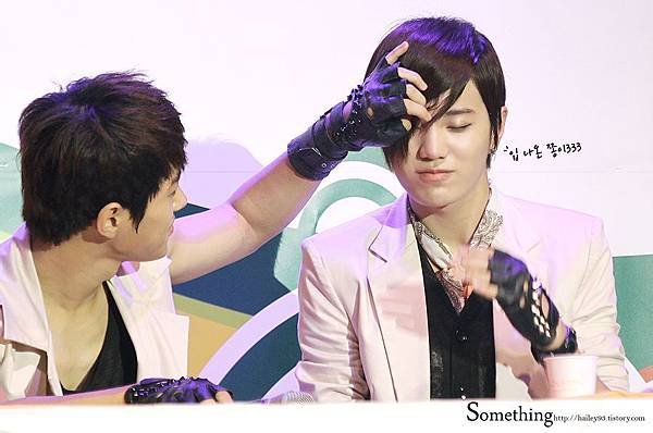 120714 give concert  (66)