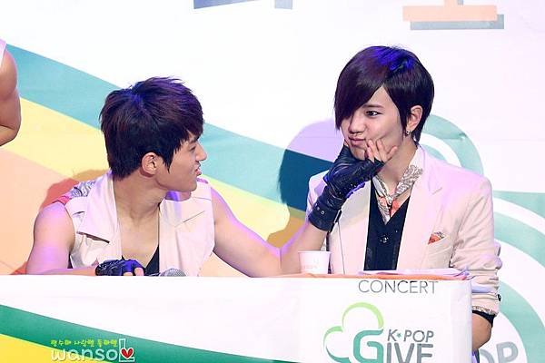 120714 give concert  (78)