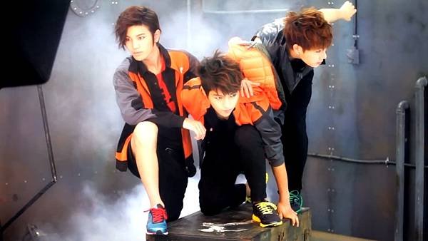 120821 W Korea CUT09