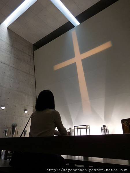 awaji church01.jpg