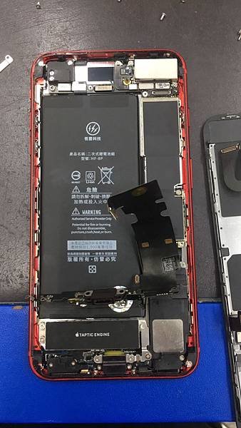 I PHONE  8 PLUS 拼裝機無法充電更換維修(網路手機不能亂買).jpg