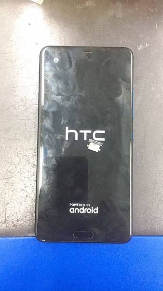 HTC U Ultra 充電TYPE-C頭故障維修.jpg