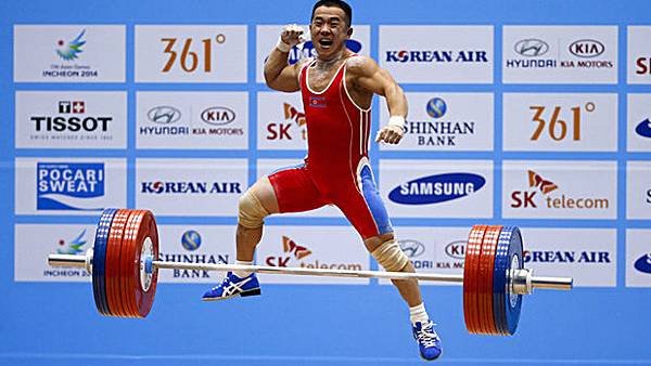 Olympic-Lifter-at-the-Olympics