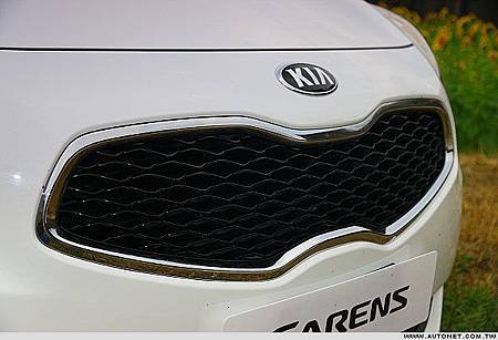 KIA Carens隨性駕馭1-8.jpg