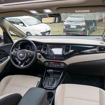 Kia Carens vs1-13.jpg