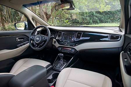 Kia Carens vs1-14.jpg