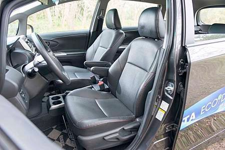 Kia Carens vs1-31.jpg