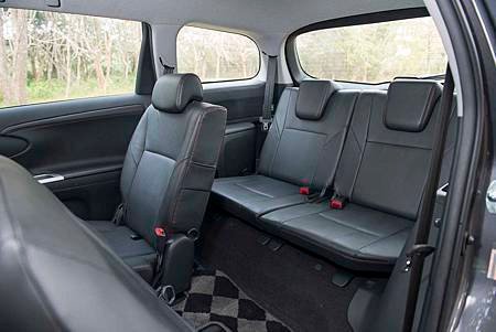 Kia Carens vs1-32.jpg