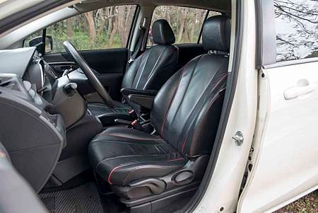 Kia Carens vs1-34.jpg