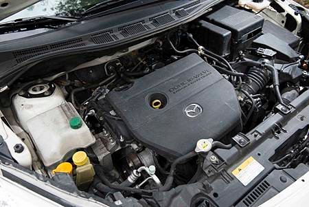 Kia Carens vs1-43.jpg