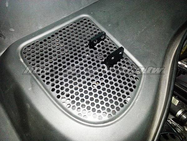 Volvo XC60 SPR 引擎室拉桿_004.jpg