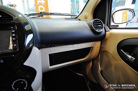 TOBE_M&apos;CAR_064.jpg