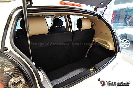 TOBE_M&apos;CAR_036.jpg