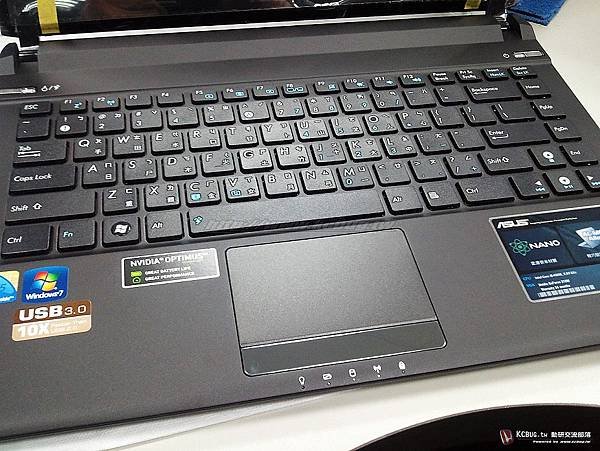 Asus U36J_022.jpg