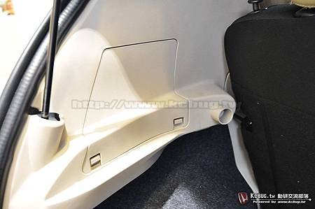TOBE_M&apos;CAR_034.jpg