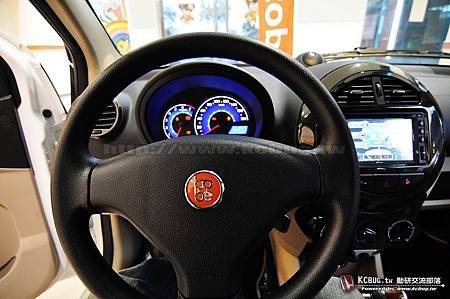 TOBE_M&apos;CAR_075.jpg