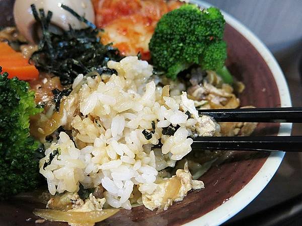 食話食說263：基隆美食！魟丼，日式丼飯超值美味，醃漬蘿蔔/