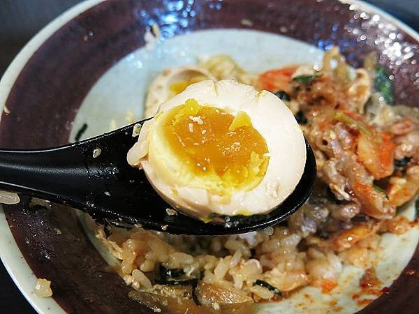 食話食說263：基隆美食！魟丼，日式丼飯超值美味，醃漬蘿蔔/