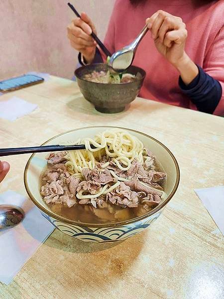 食話食說291：宜蘭美食！阿源羊肉湯，新鮮羊肉份量足，湯頭清