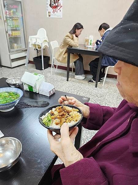 食話食說291：宜蘭美食！阿源羊肉湯，新鮮羊肉份量足，湯頭清