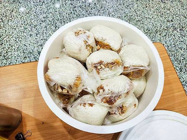 食話食說294：台中美食！無名飯糰，小顆比人家大顆大，還可以